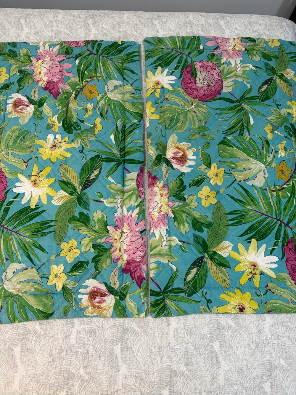 Vintage pillows sham set 
Lot of 2